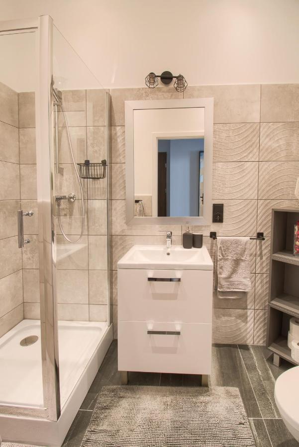 Apartment Plac Swietej Katarzyny 13 *