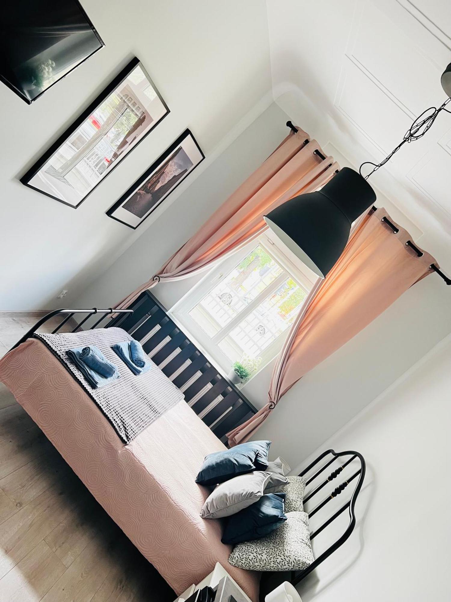 Apartment Plac Swietej Katarzyny 13 *